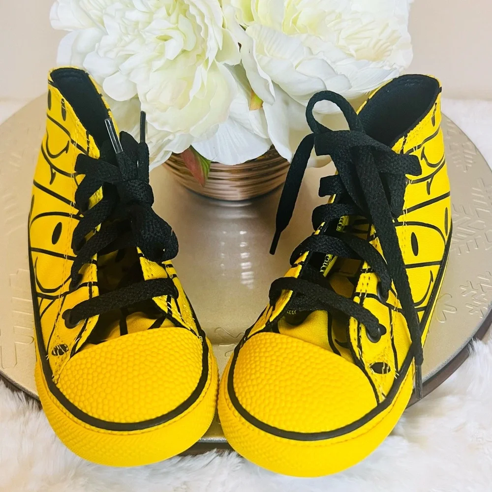 CONVERSE Kids Hi-Top Sneakers Yellow Smiley Print NWOT Box| Size 9